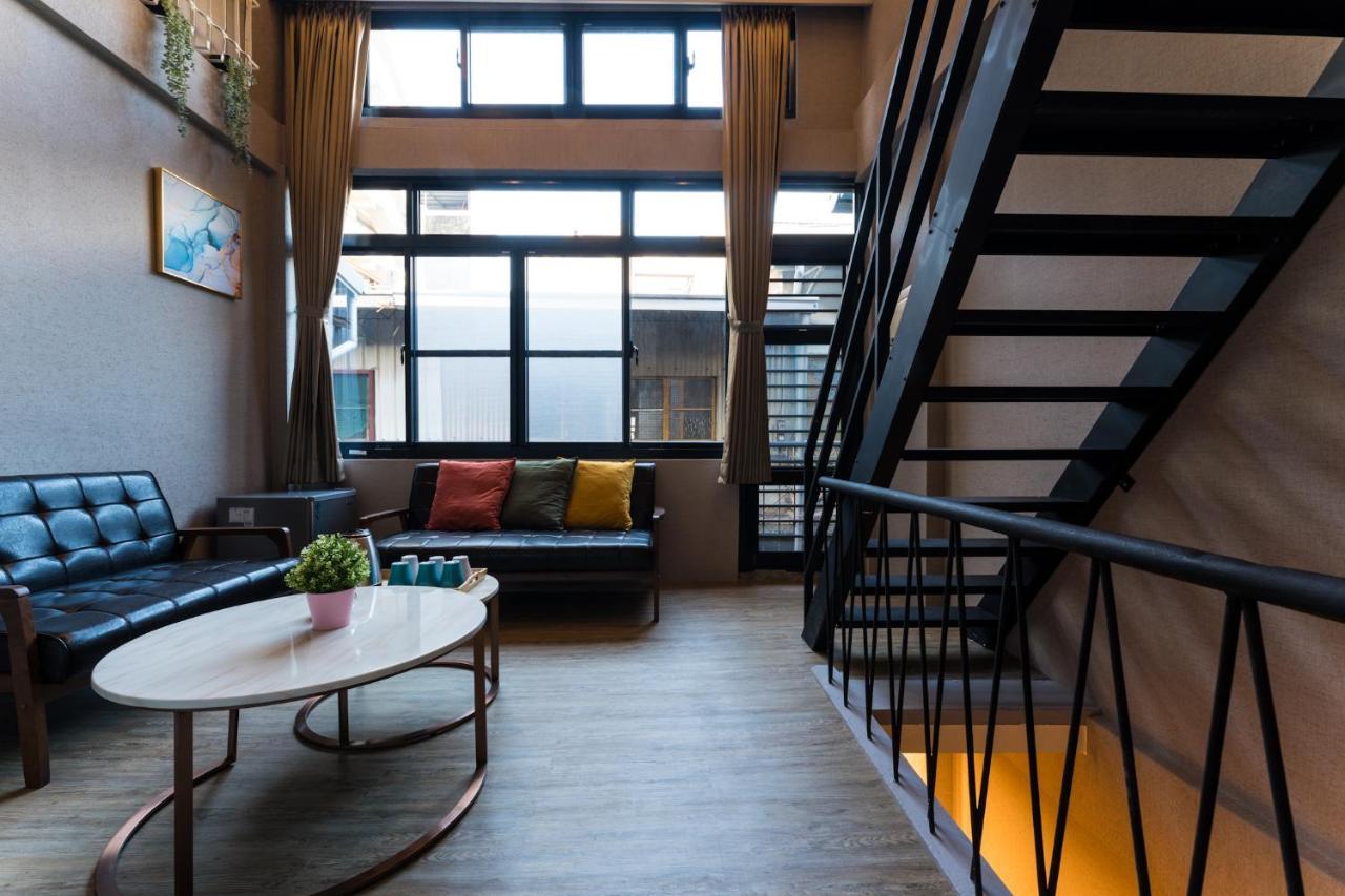 Reise Guesthouse 喜遊旅宿 ゲストハウス 旅マニア Tainan Exterior photo